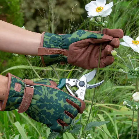 Love The Glove Oak Leaf - Moss
