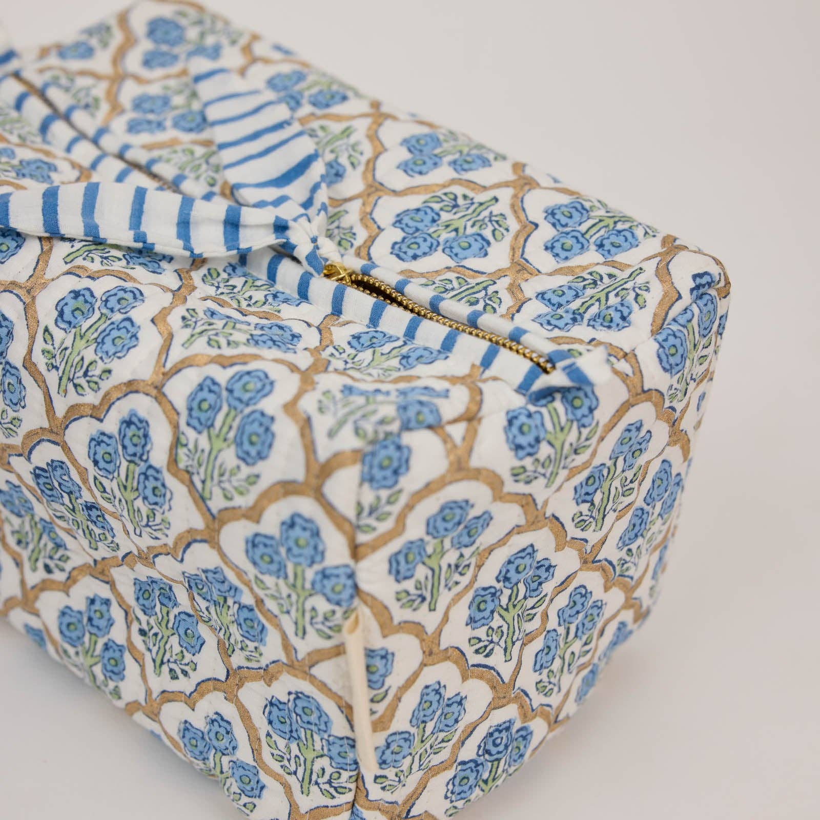 Organic Cotton Toiletry Bag (Large) - Trellis Indigo
