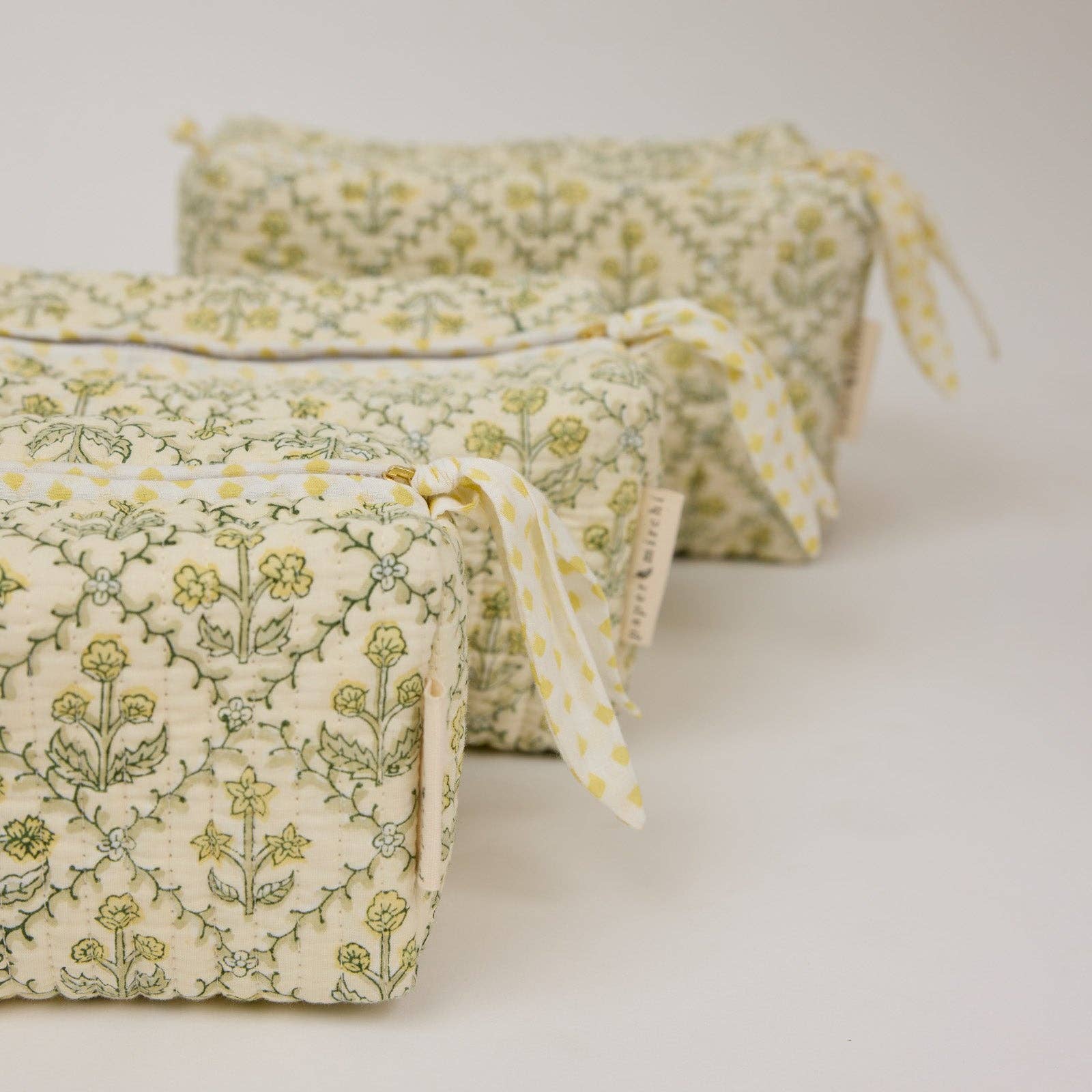 Organic Cotton Toiletry Bag (Large) - Floral Lattice Buttercream