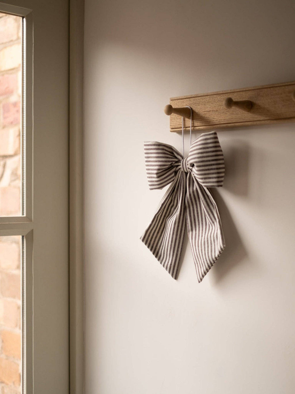 Black and White Stripe Hanging Bow