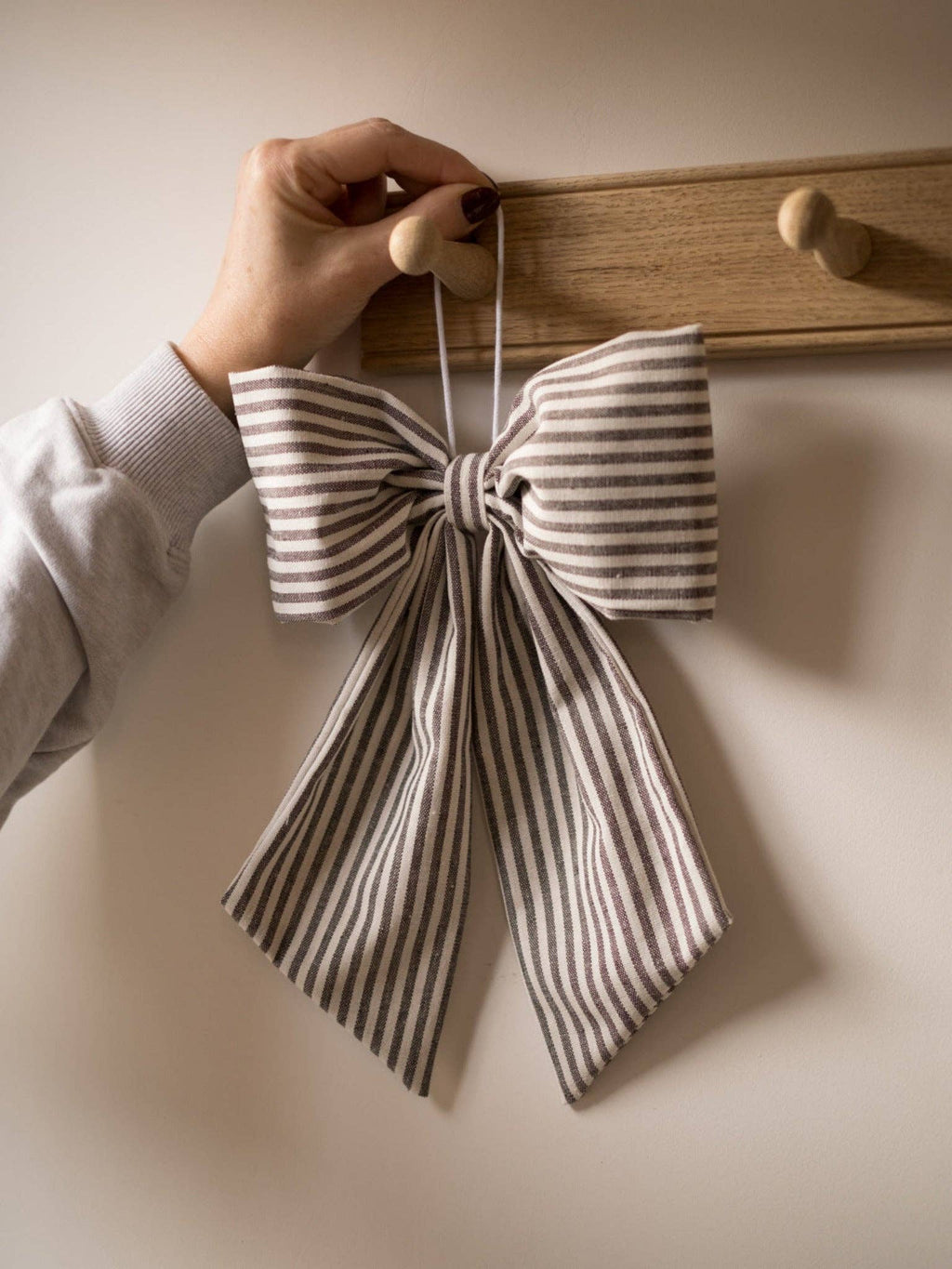 Black and White Stripe Hanging Bow