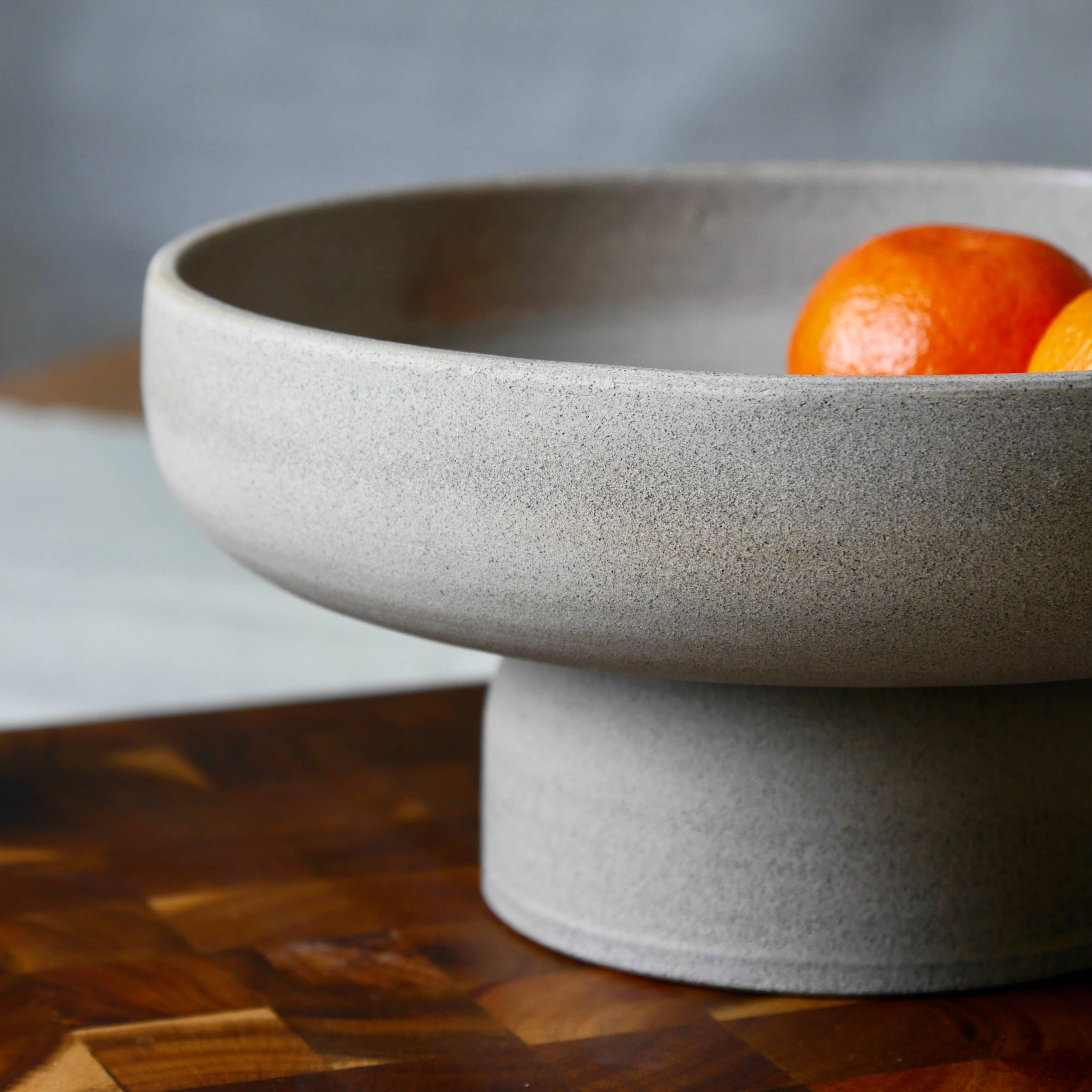 Handmade Ceramic Fruit Bowl – Modern Pedestal Design